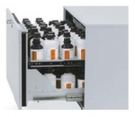 Druhé patro ukládacích zásuvek - levá strana,  ocelový poplastovaný plech